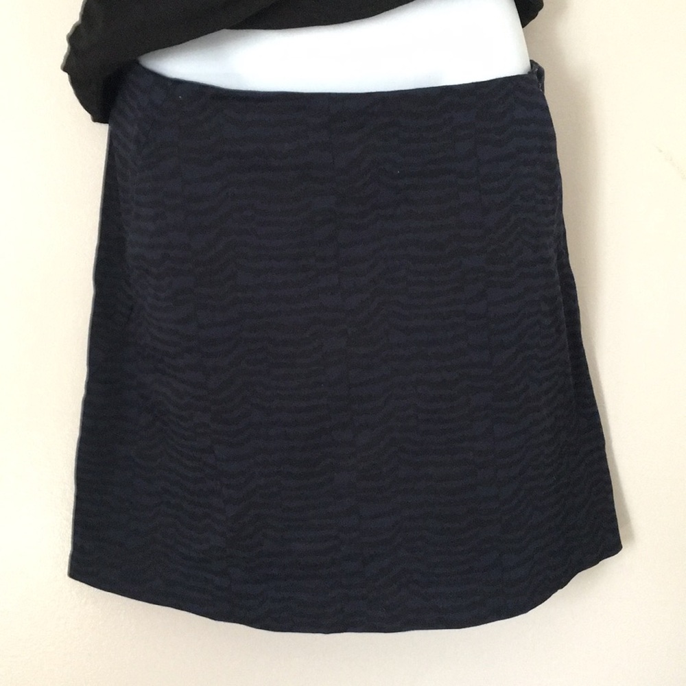 Gap black and blue zebra print skirt.